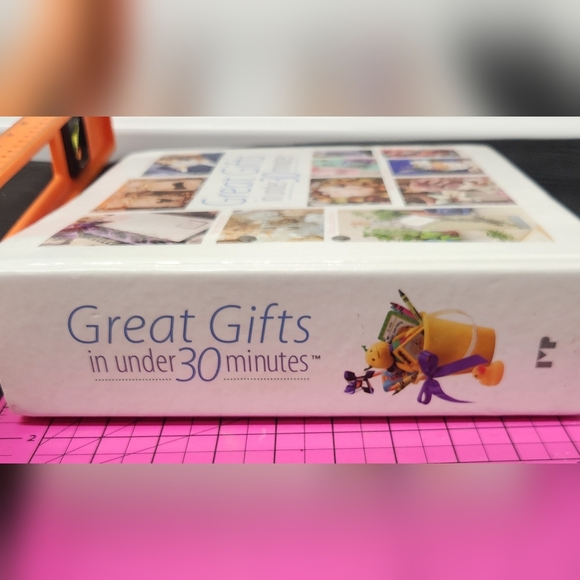 New Great Gifts in Under 30 Minutes The Three Ring Book Binder DIY Crafts & Idea - Picture 3 of 5